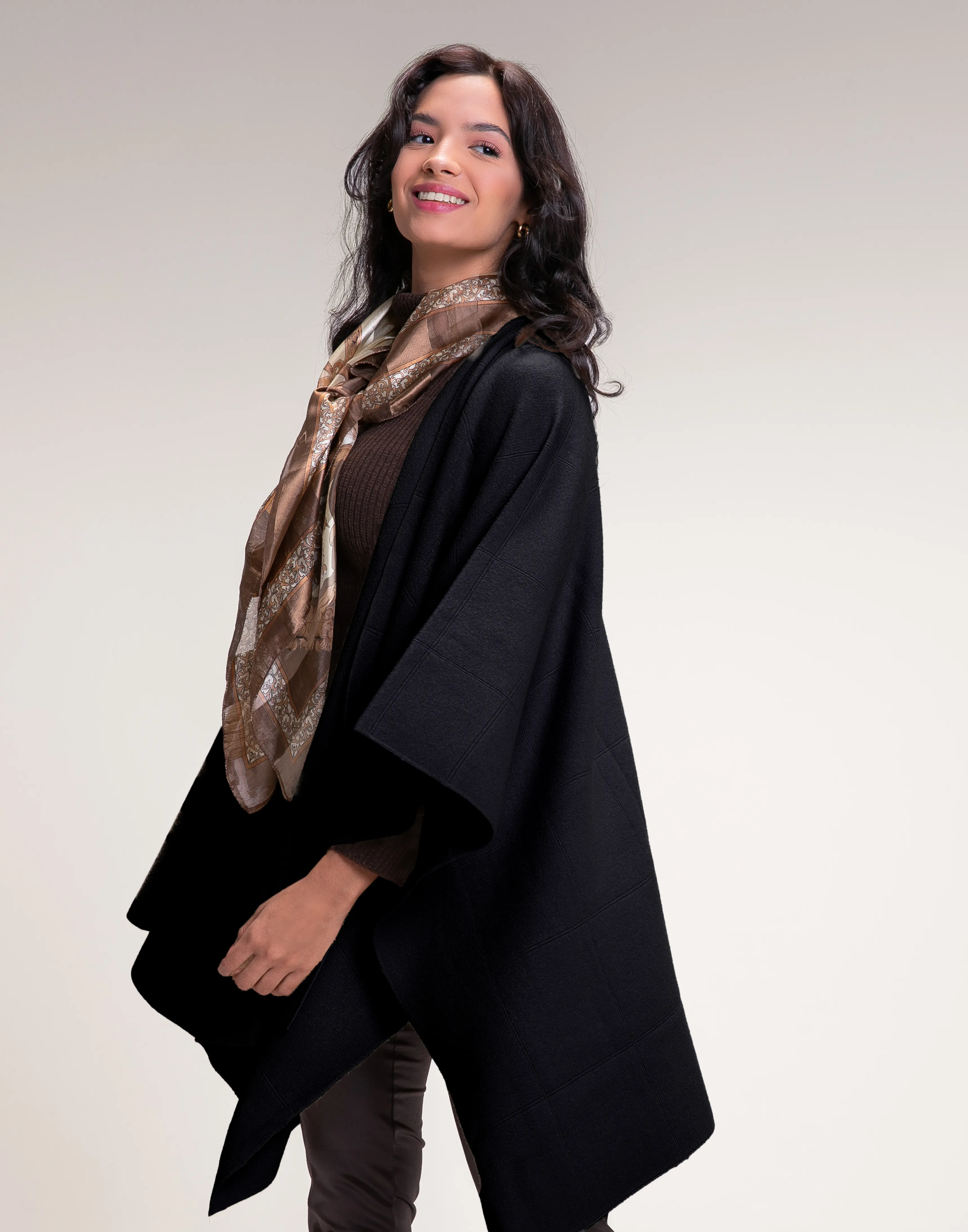Poncho Strim Preto U